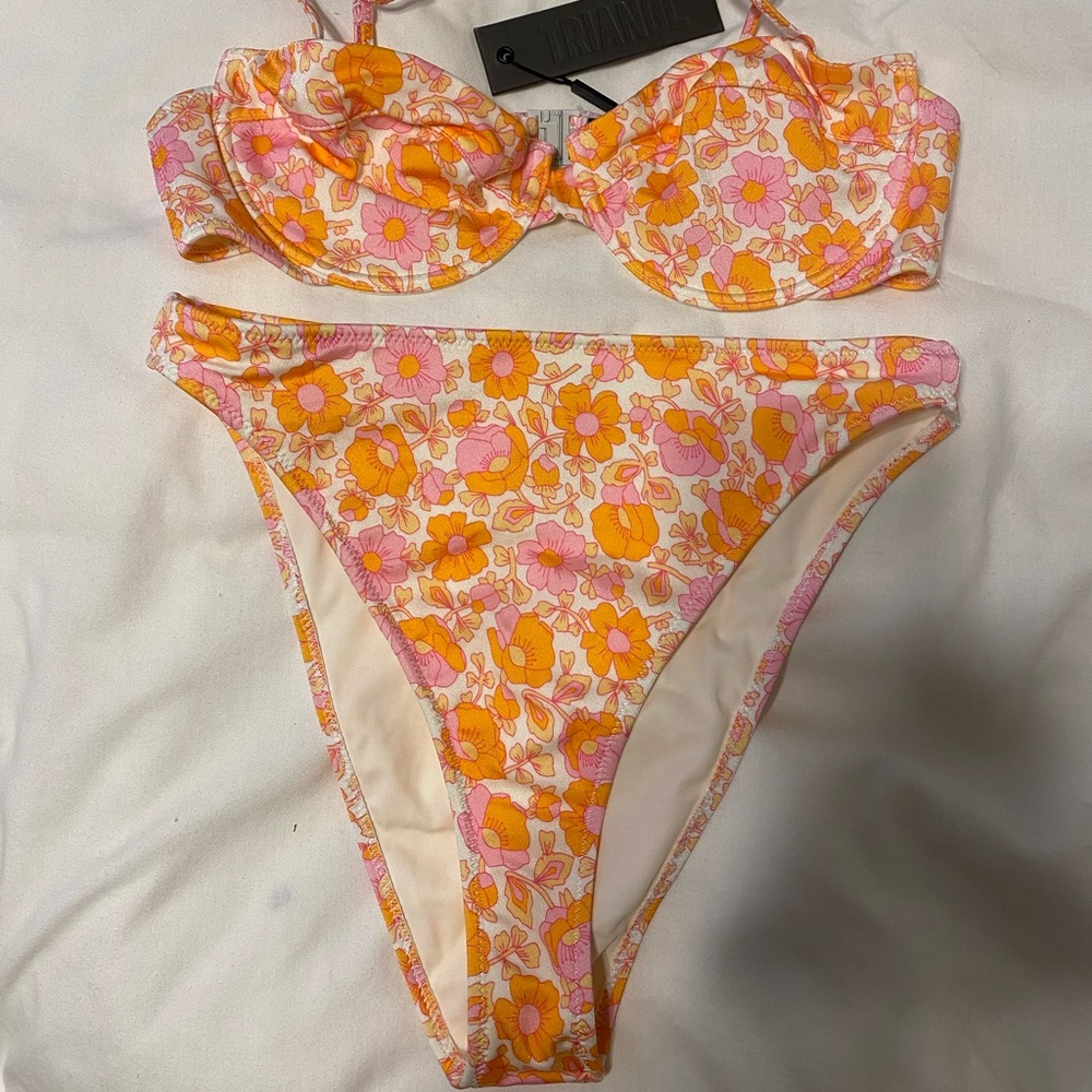 Trianlg Bikini
